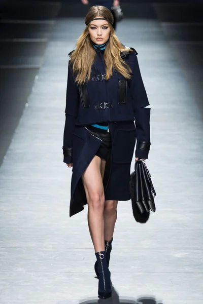 Look 1